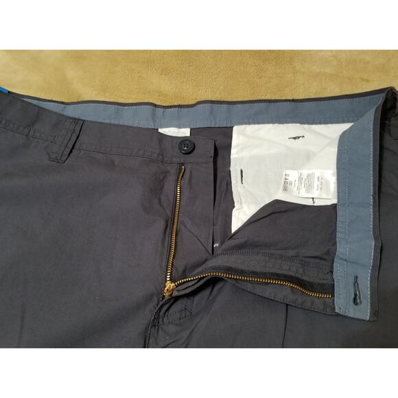 Columbia NWT Men's Modern Classic Shorts Easy Fit 10' Size 44 Color Gray - Picture 8 of 12